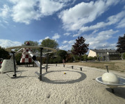Aire de jeux sur le thème de l'espace au parc Kaltreis à Bonnevoie